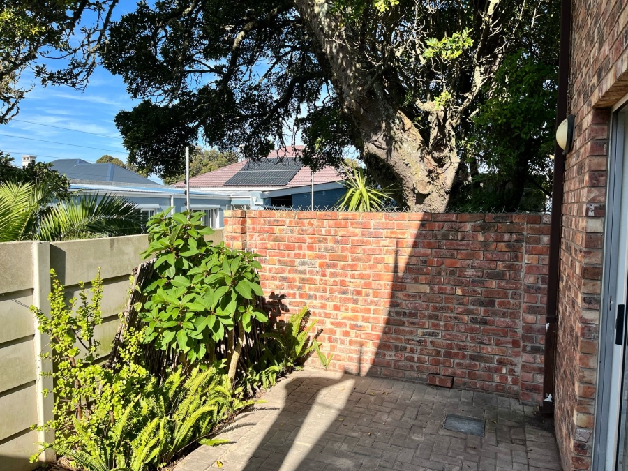 To Let 1 Bedroom Property for Rent in Walmer Eastern Cape